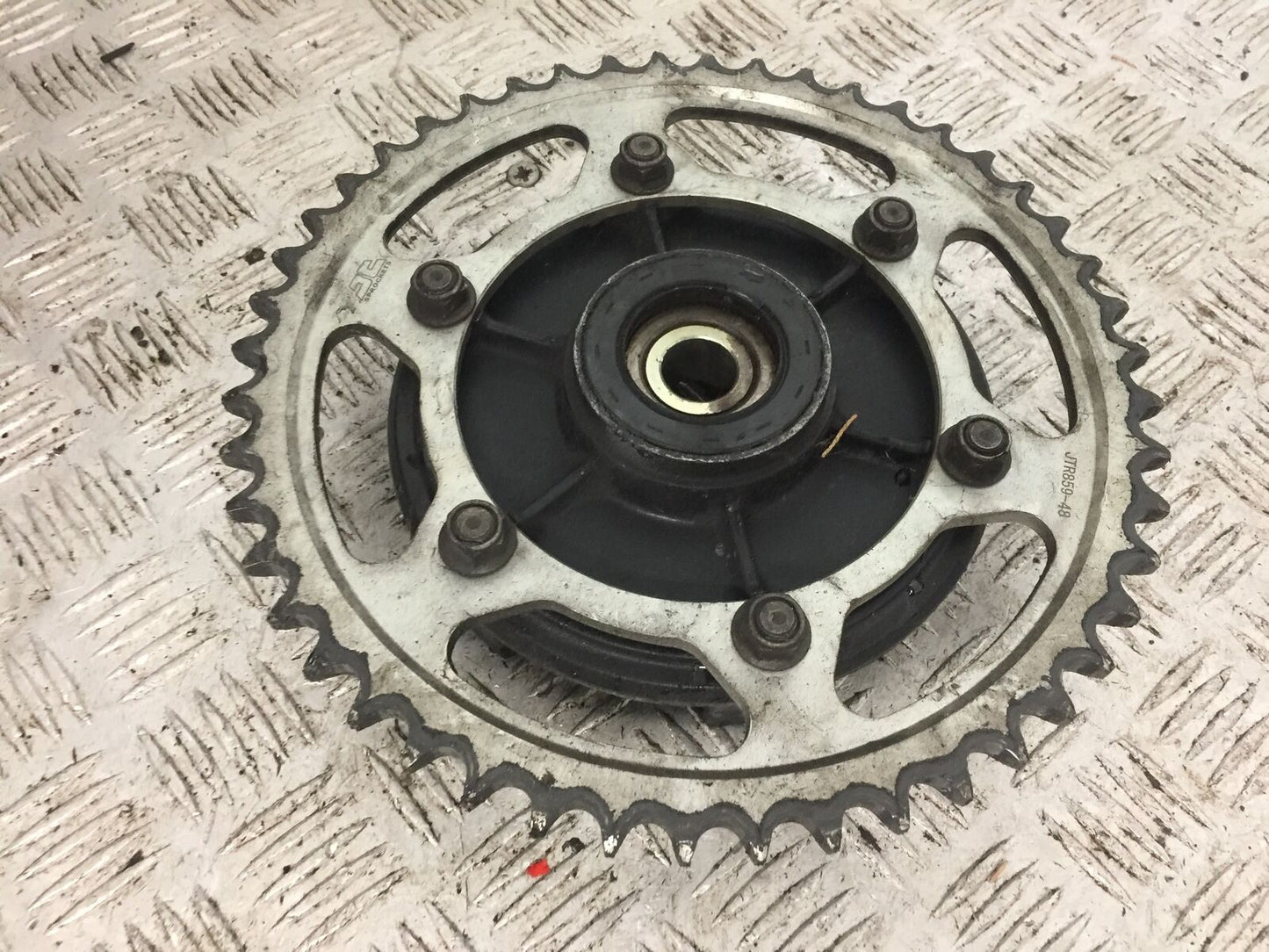 YAMAHA FZS600 FAZER 600 SPROCKET CARRIER  YEAR 2002-03  (STOCK 790)