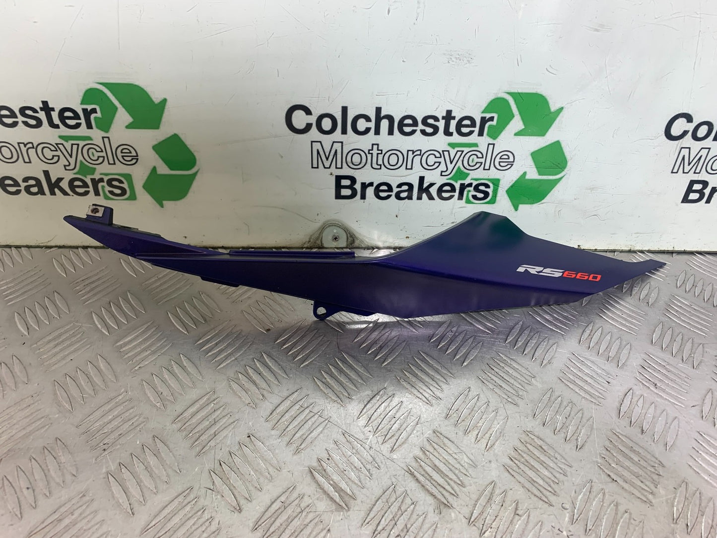 APRILIA RS660 RS 660 LEFT SEAT PANEL YEAR 2020-2024 (CMB1202)