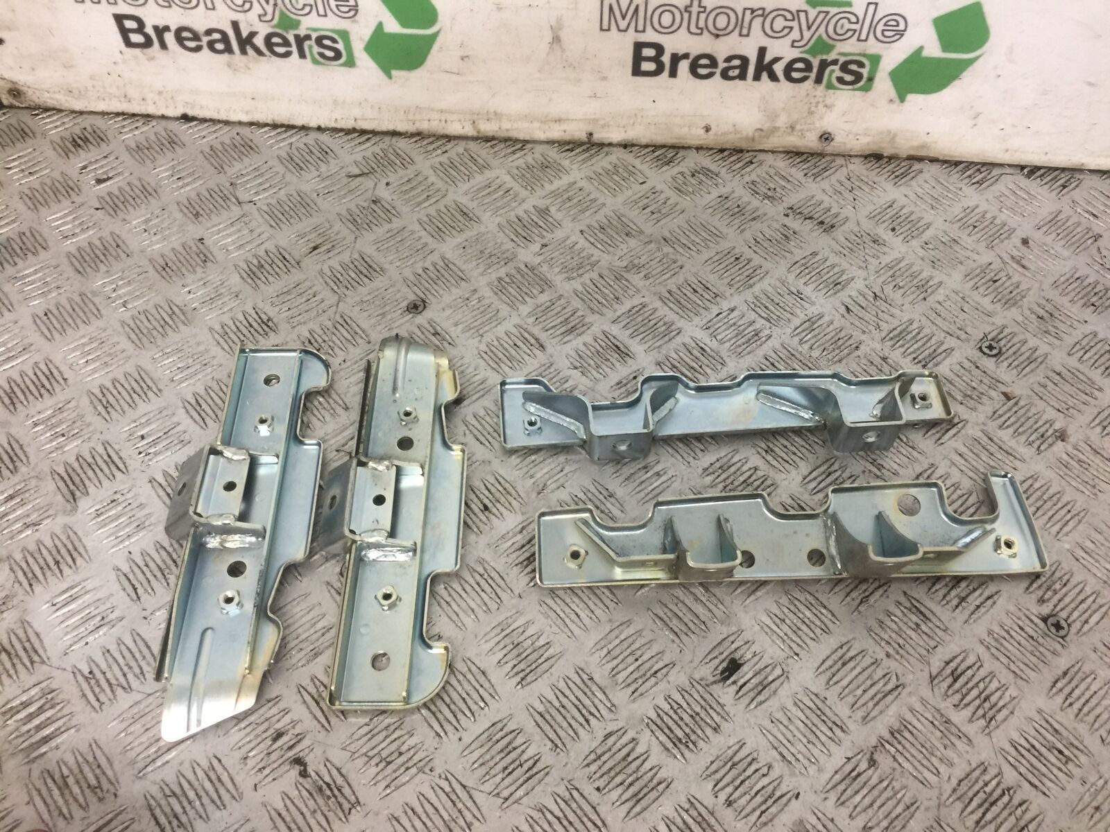 SUZUKI 650 BURGMAN FOOTBOARD BRACKETS YEAR 2014-2018 (STOCK 769)