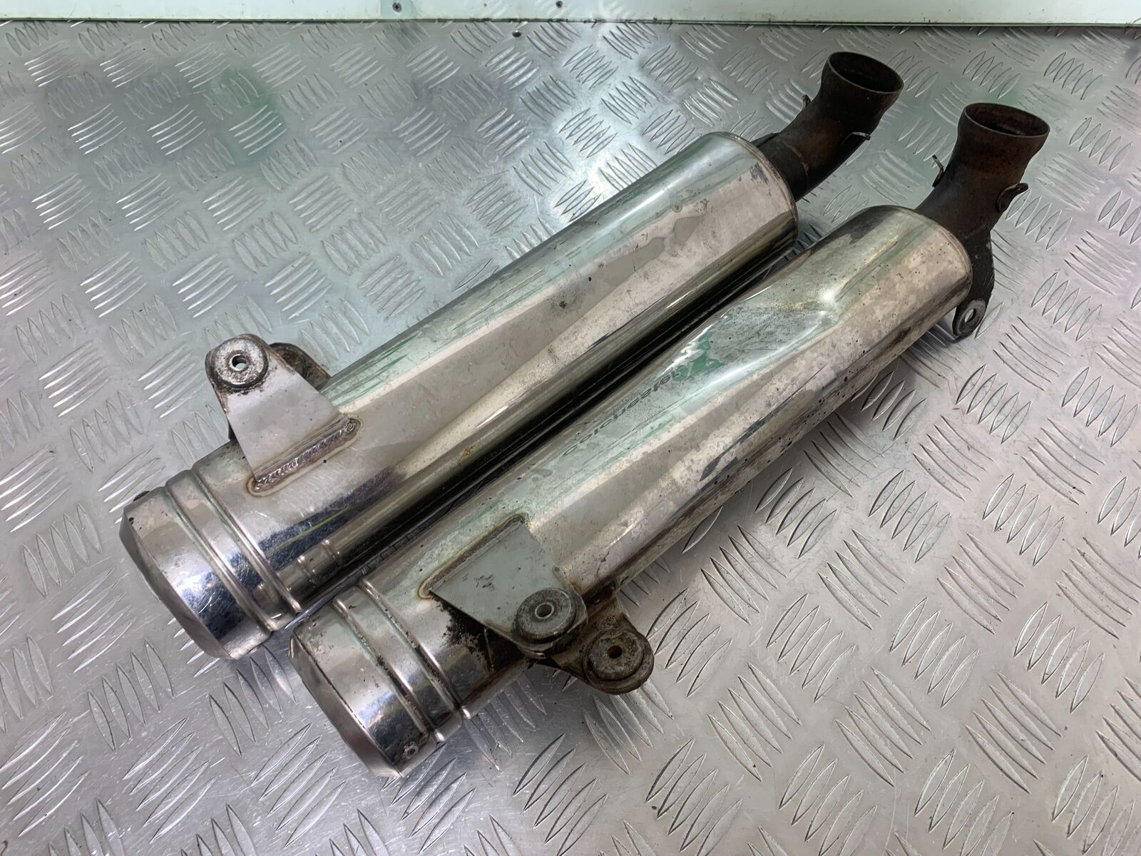 KTM 640 DUKE 2 SILENCERS YEAR 2000-2006 (STOCK 988)