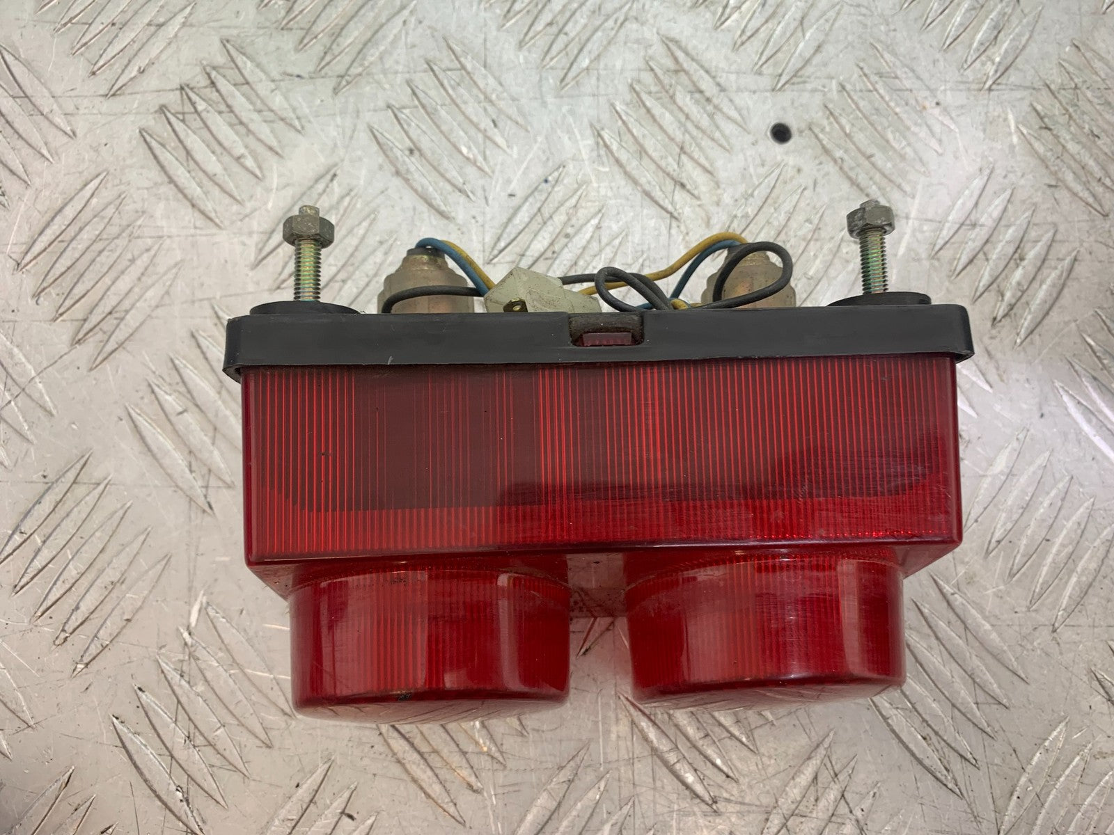 YAMAHA YZF R1 4XV REAR LIGHT  YEAR 1998-99 (CMB1291)
