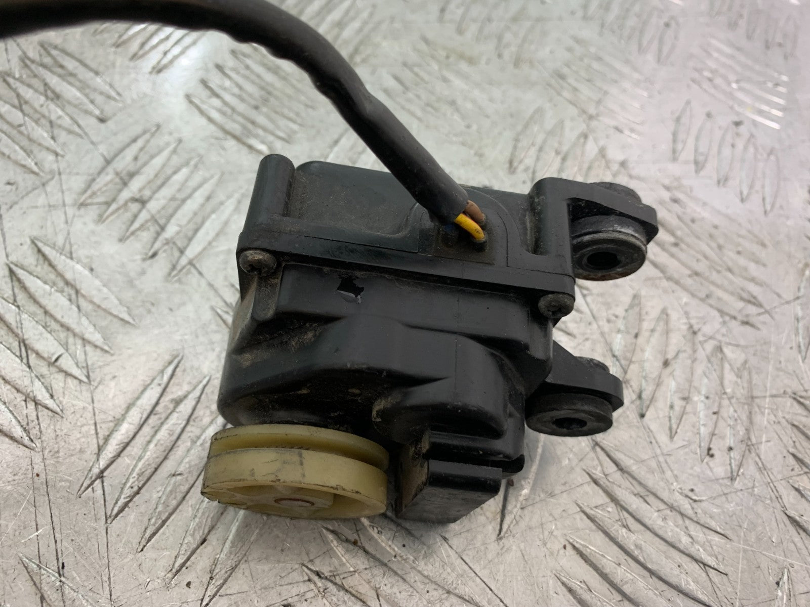 HONDA CBR1000 RR SERVO MOTOR YEAR  2008-2011 (CMB1330)