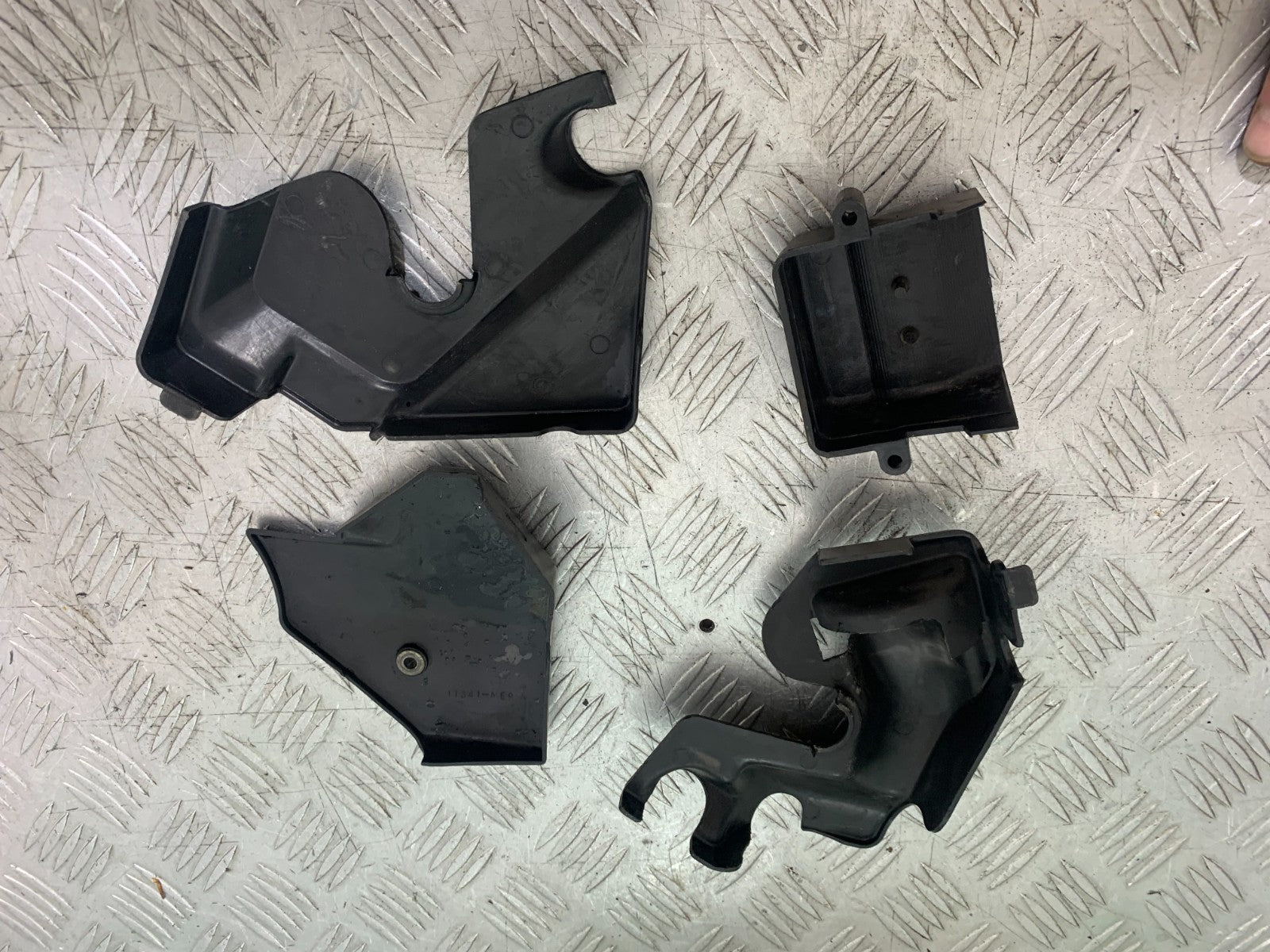 HONDA VT700 VT 700 INFILLS  SHADOW  YEAR 1984-85 (CMB1328)