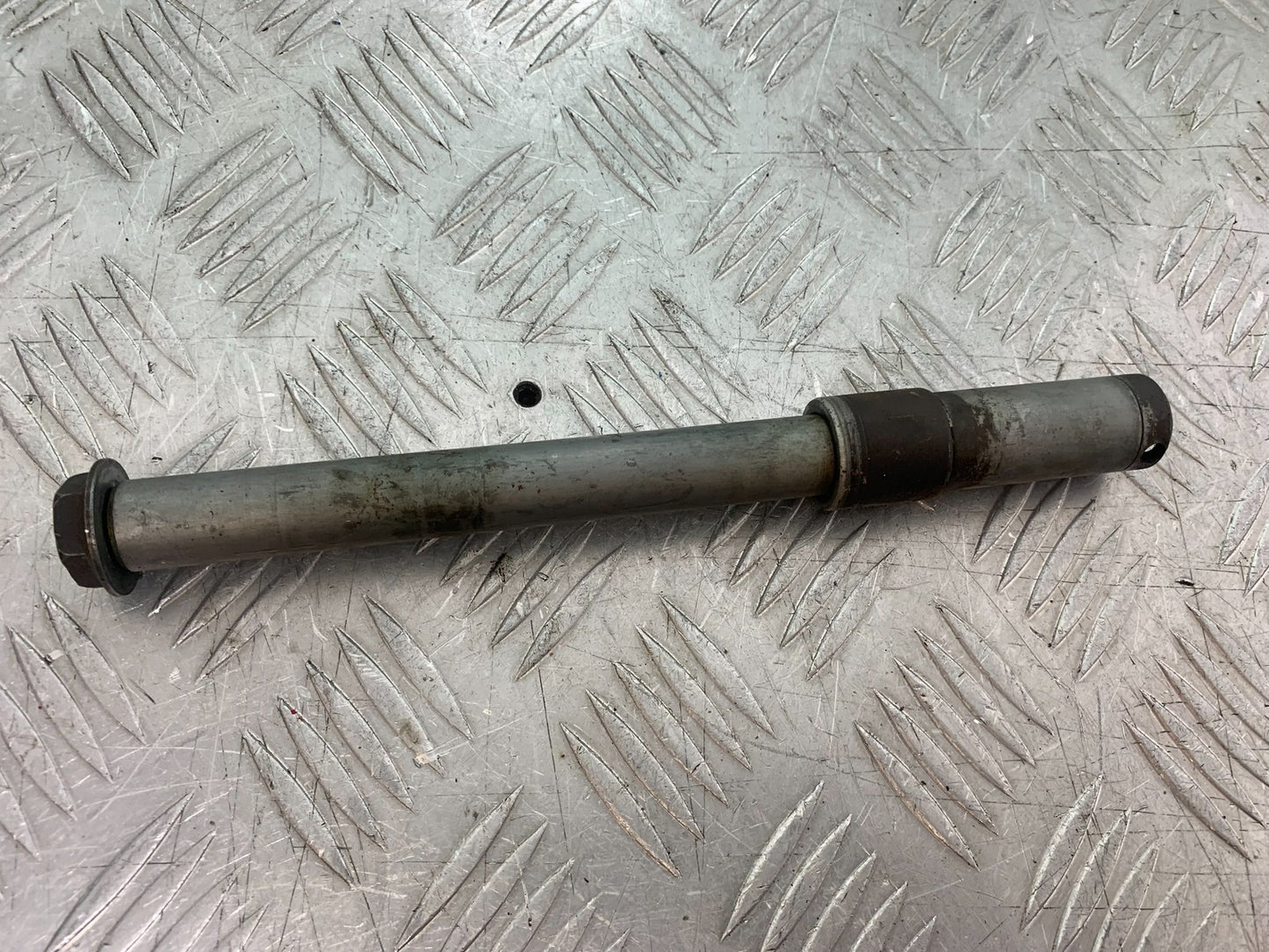 HONDA CBR600 CBR 600 FX FY FRONT WHEEL SPINDLE  YEAR 1999-2000 (CMB1287)