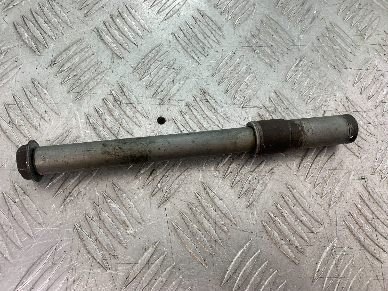HONDA CBR600 CBR 600 FX FY FRONT WHEEL SPINDLE  YEAR 1999-2000 (CMB1287)