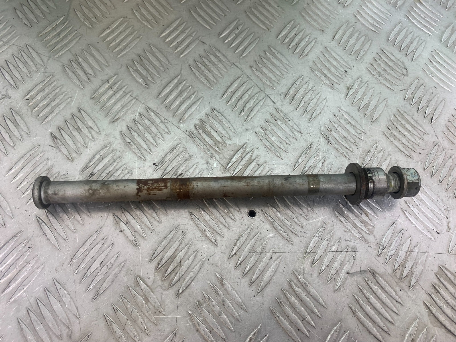 HONDA VTX1300 S-6  FRONT WHEEL SPINDLE  YEAR 2004-09 (CMB1159)