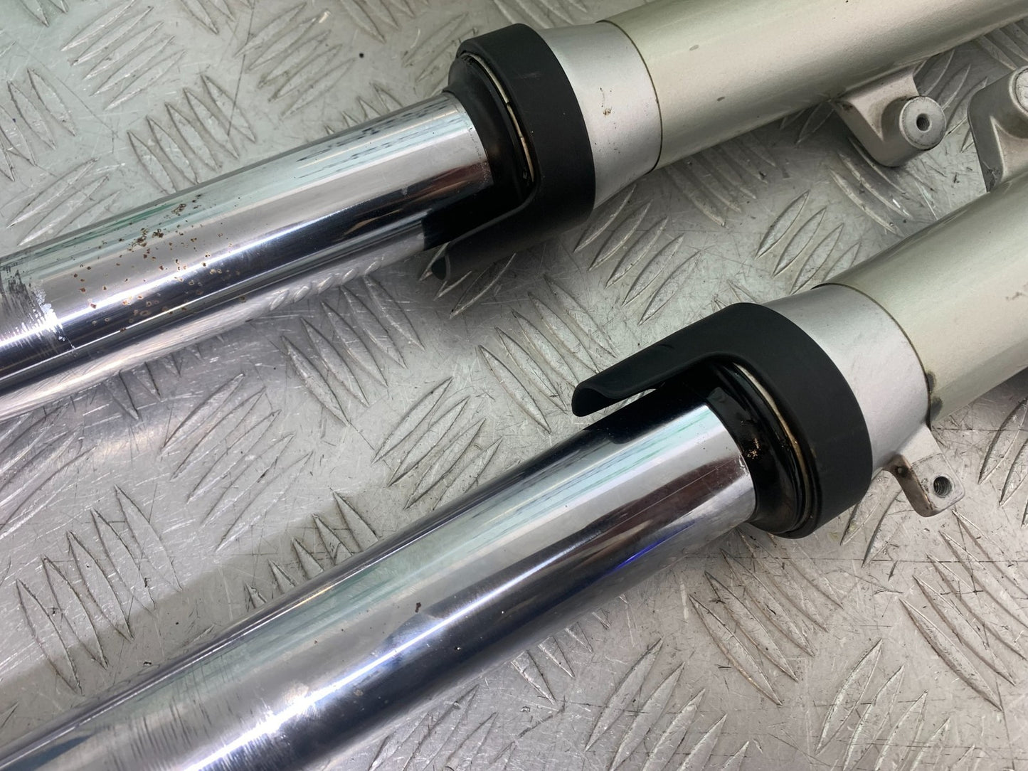 SUZUKI SV1000 SV 1000 S FORKS  YEAR 2003-2007 (CMB1293)