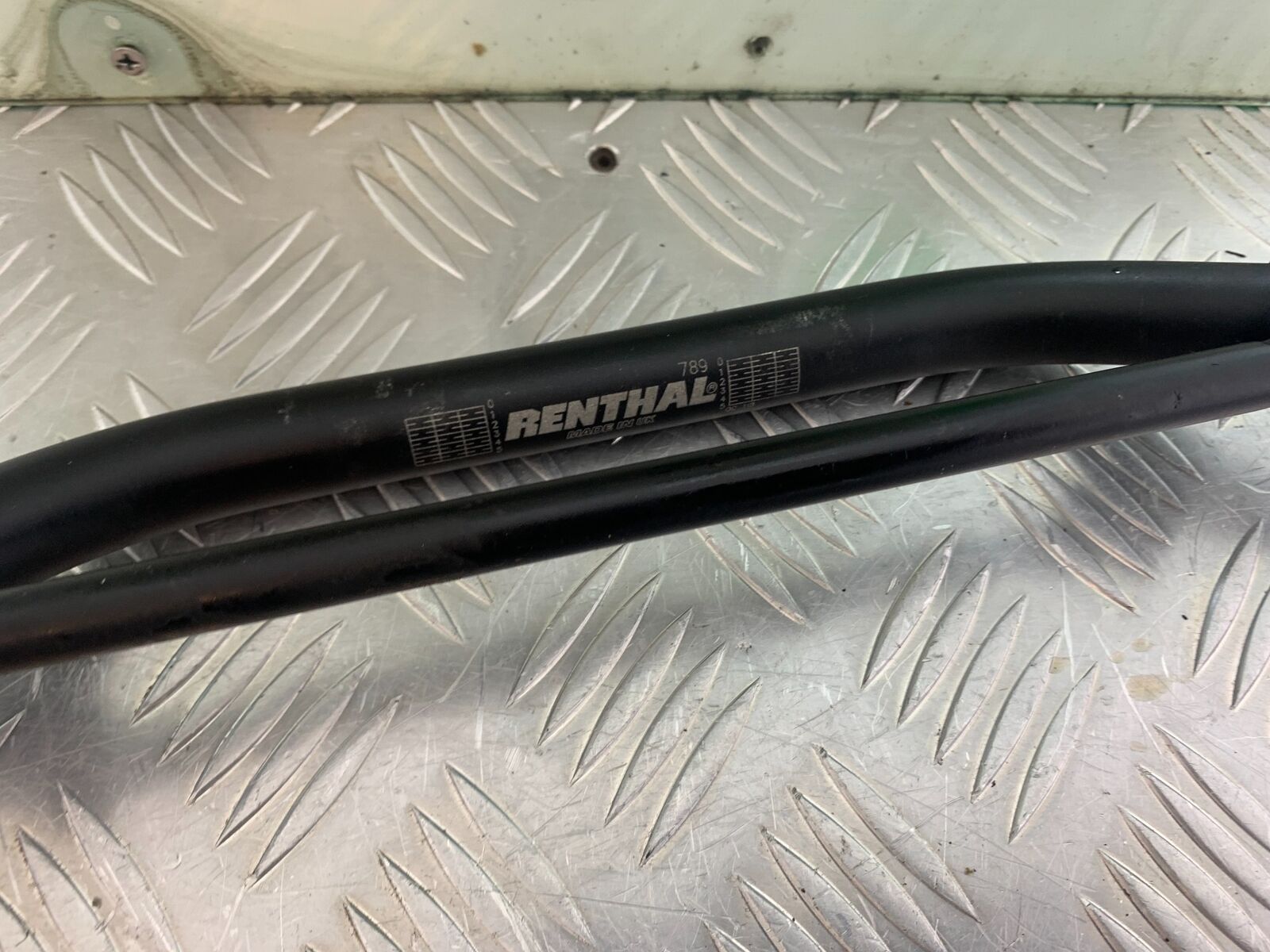 YAMAHA XJR1300 XJR 1300 RENTHAL HANDLEBARS  YEAR 1999-2003 (CMB1055)