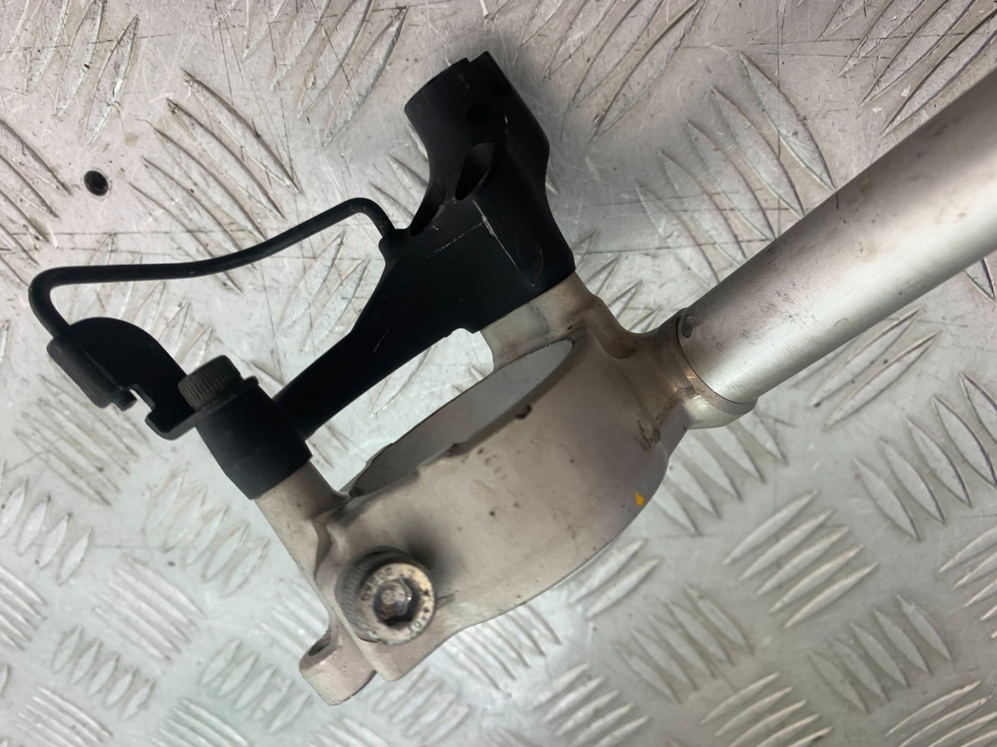 YAMAHA YZF R1 4C8 LEFT HANDLEBAR  YEAR 2007-2008 (CMB1237)
