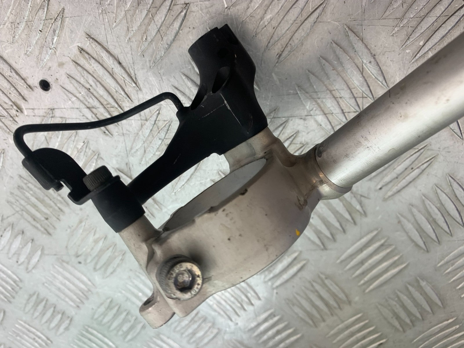 YAMAHA YZF R1 4C8 LEFT HANDLEBAR  YEAR 2007-2008 (CMB1237)