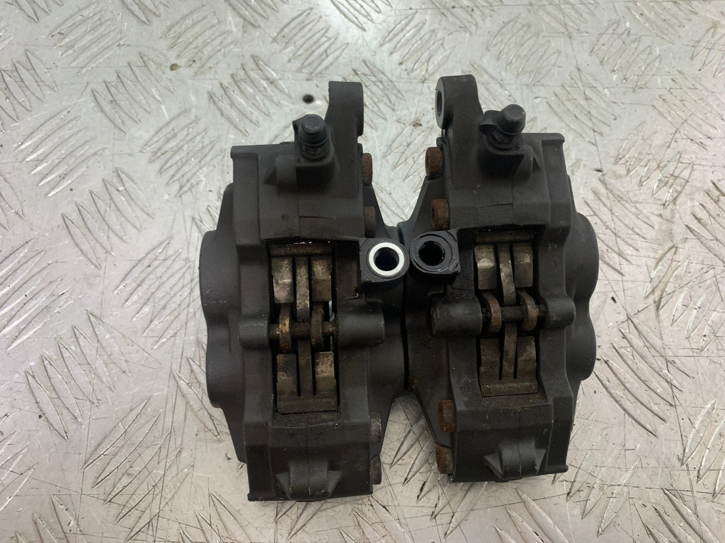 TRIUMPH 1050 SPRINT GT FRONT BRAKE CALIPERS  YEAR 2010-2016 (CMB1250)