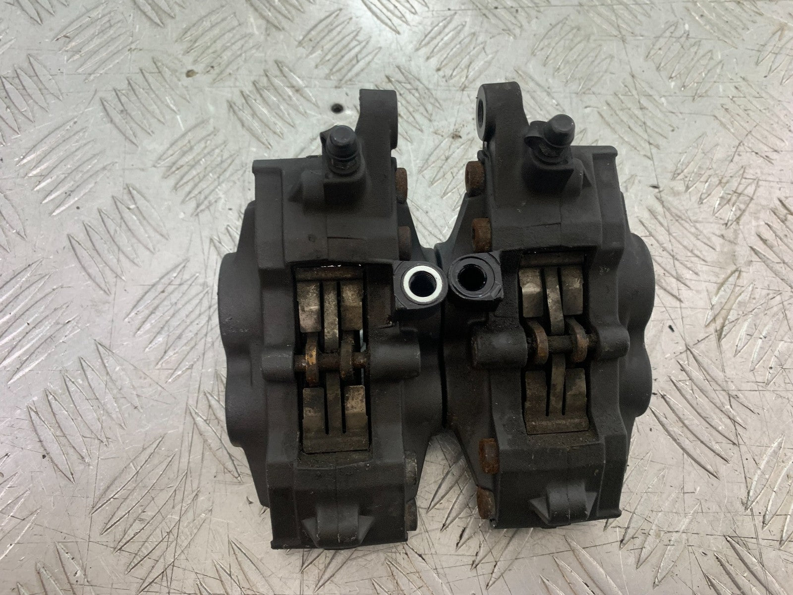 TRIUMPH 1050 SPRINT GT FRONT BRAKE CALIPERS  YEAR 2010-2016 (CMB1250)