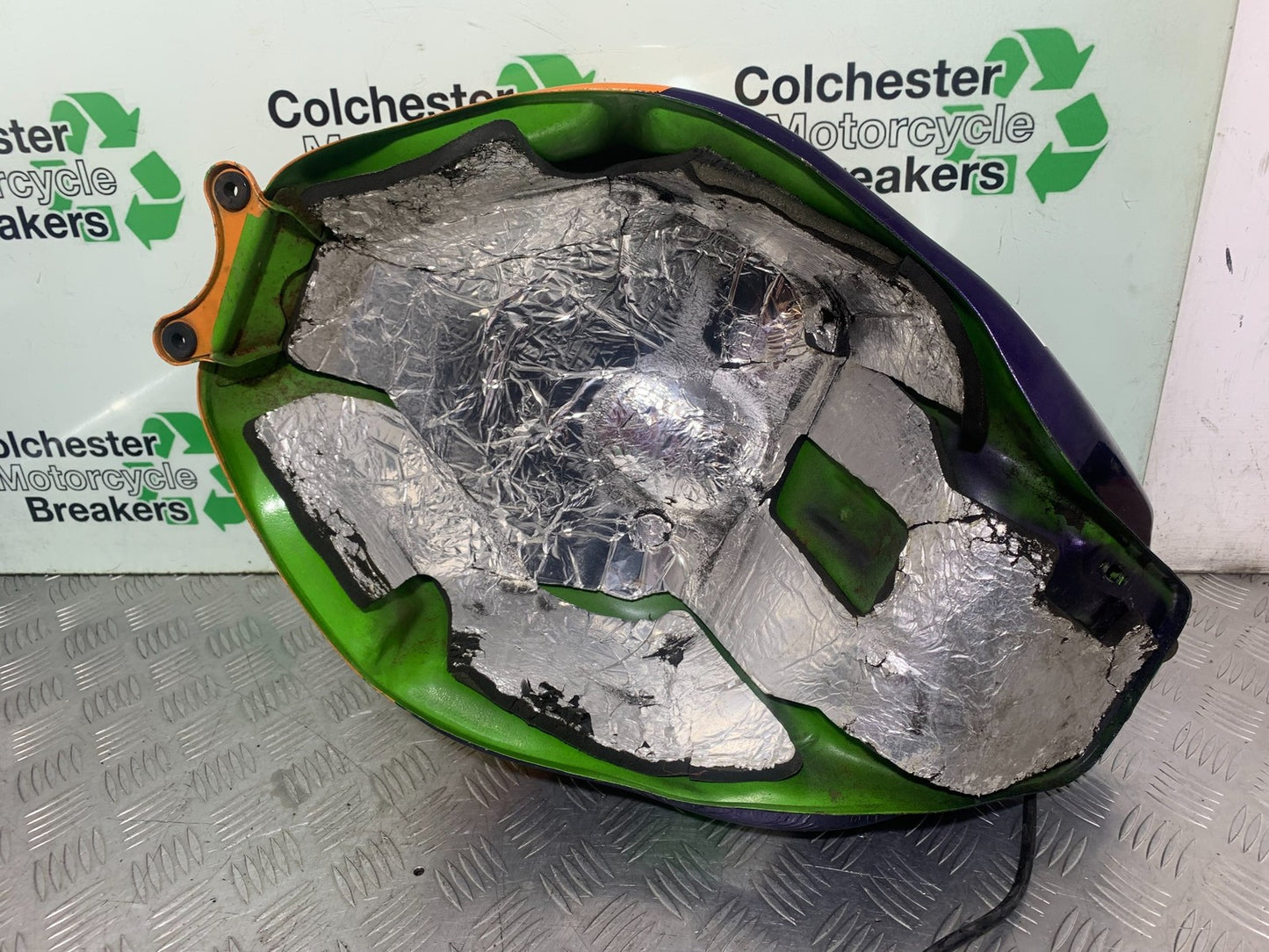 KAWASAKI ZX9R ZX9 E1 PETROL TANK  YEAR 2000-01 (CMB1171)