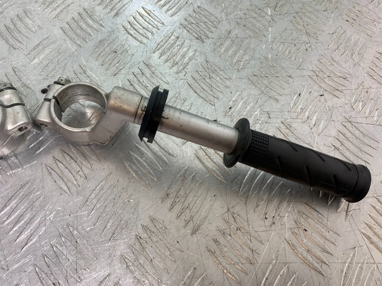 HONDA VFR800 VFR 800 V-TEC HANDLEBARS   YEAR 2002 -09 (CMB1296)