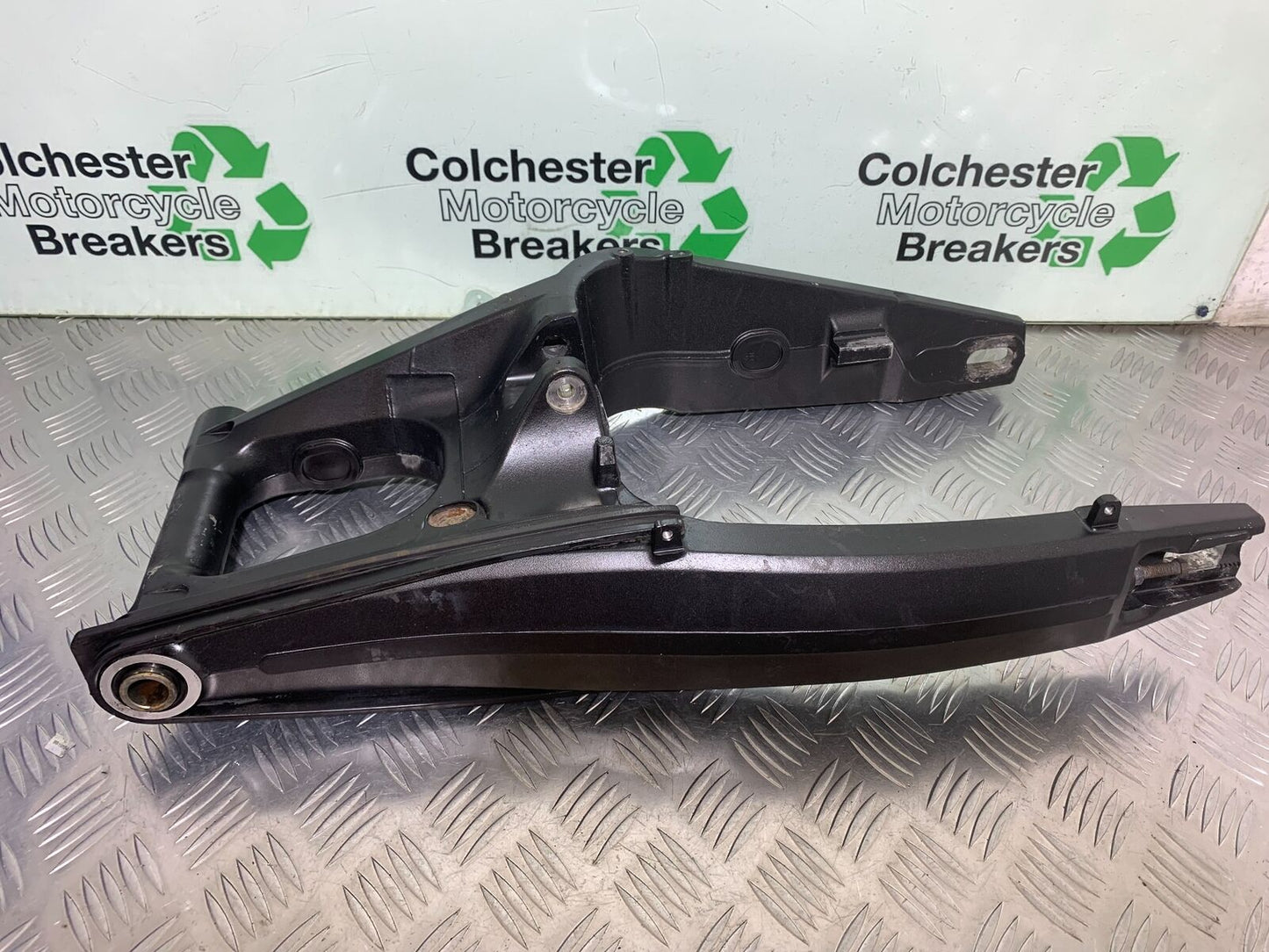 HONDA CBR650 F CBR 650F SWINGARM  YEAR 2014-2017  (STOCK 998)