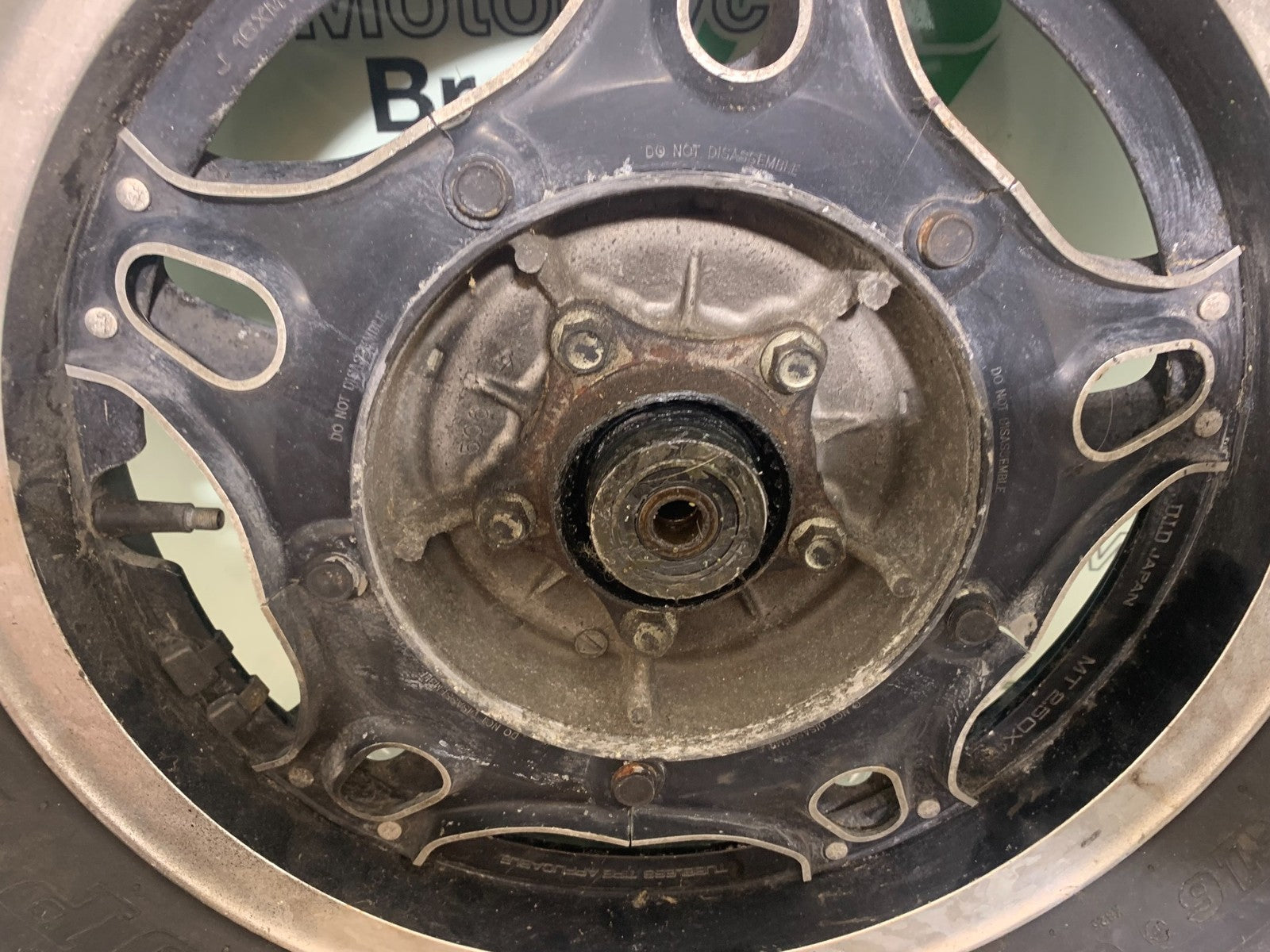 HONDA GL500 GL 500 SILVERWING REAR WHEEL YEAR 1981-82 (CMB1168)