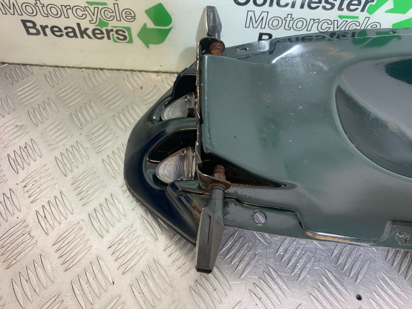 SUZUKI GSF1200  GSF 1200 BANDIT UNDERTRAY  YEAR 1997-2000 (CMB1149)