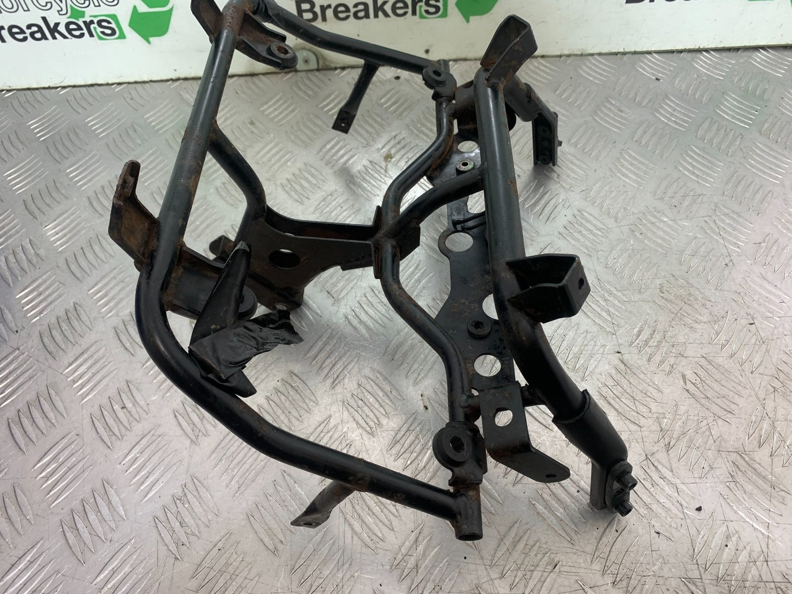 SUZUKI GSF600 GSF 600 BANDIT FAIRING BRACKET  2000-2004 (CMB1269)