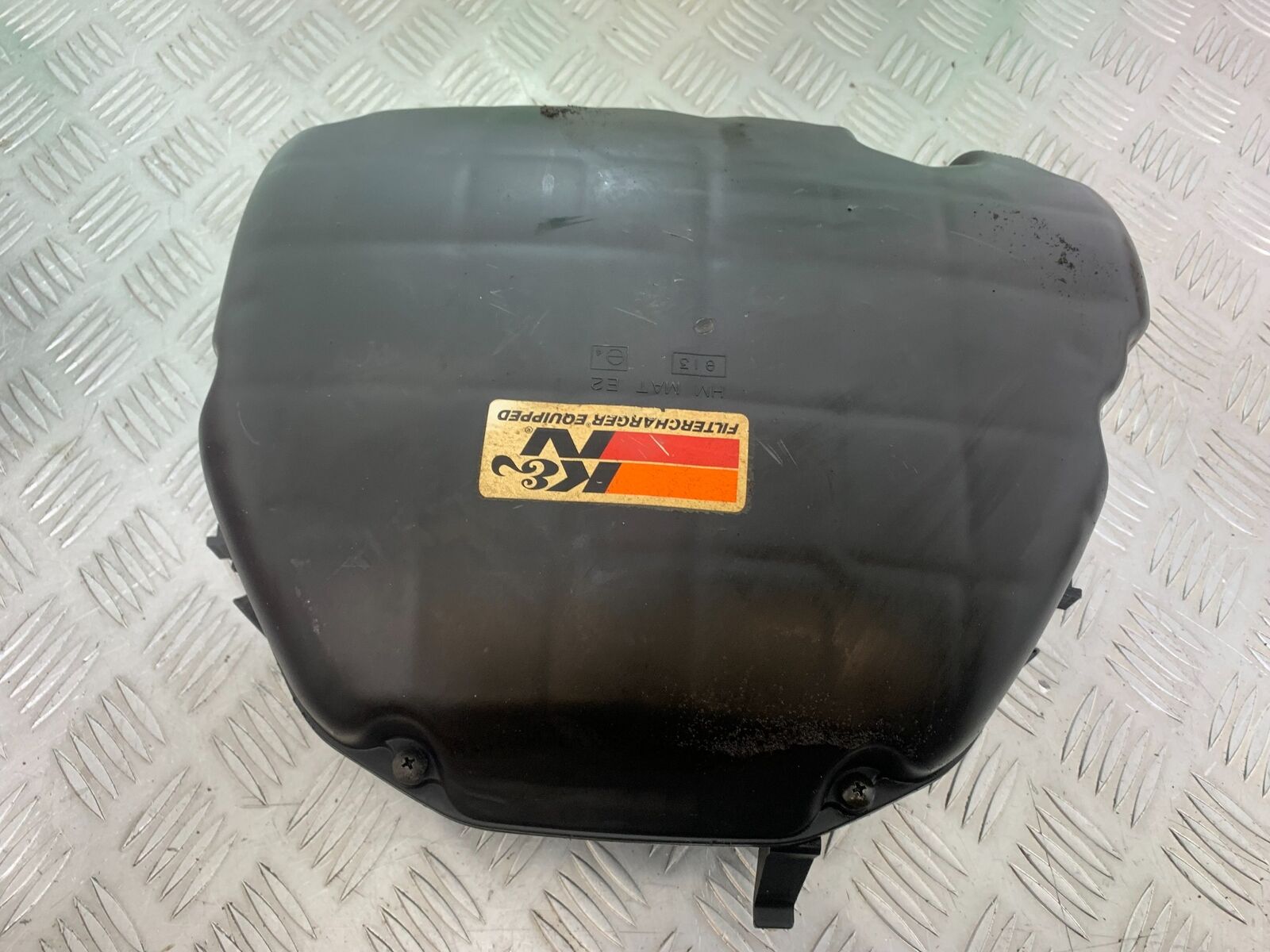 HONDA CBR1100 BLACKBIRD AIRBOX   YEAR 1999-2005 (CMB1103)