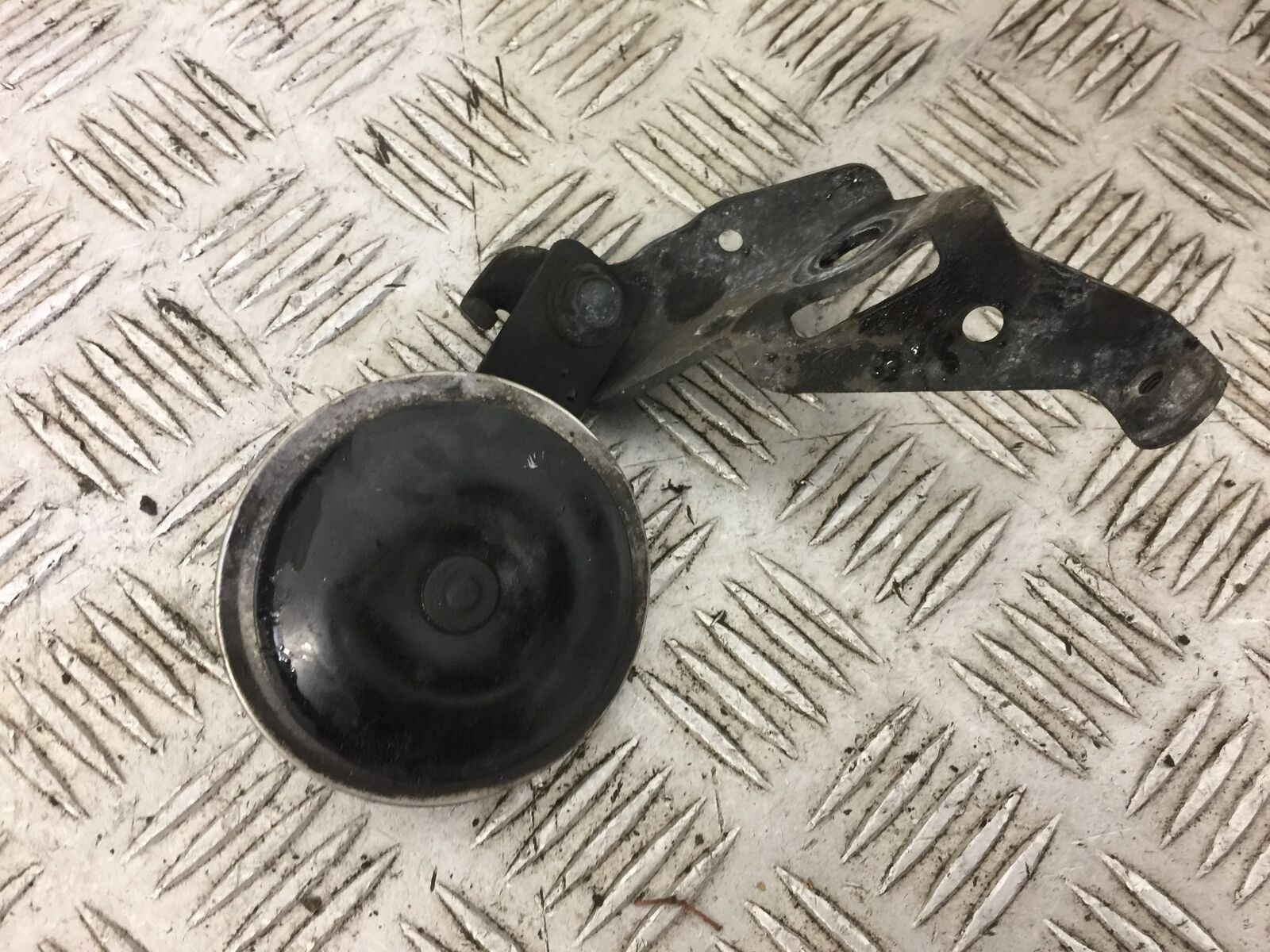 HONDA CB650 F CB 650 FA-E  HORN  YEAR 2014-2017 STOCK 609