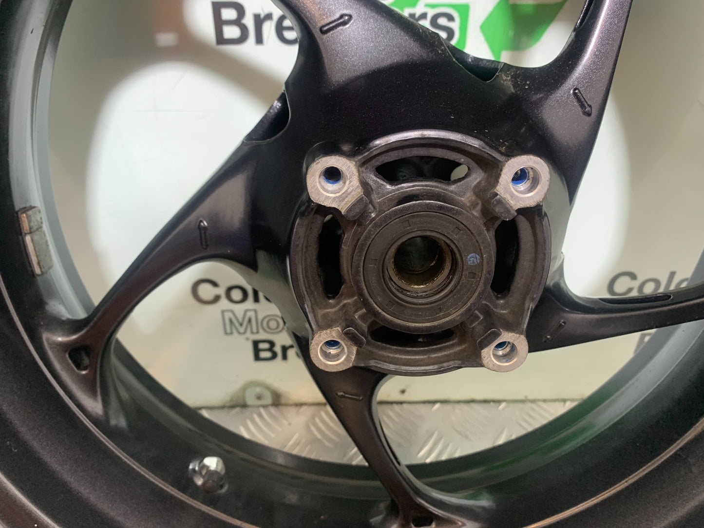 TRIUMPH 675 STREET TRIPLE REAR WHEEL  2013-2016 (CMB1186)