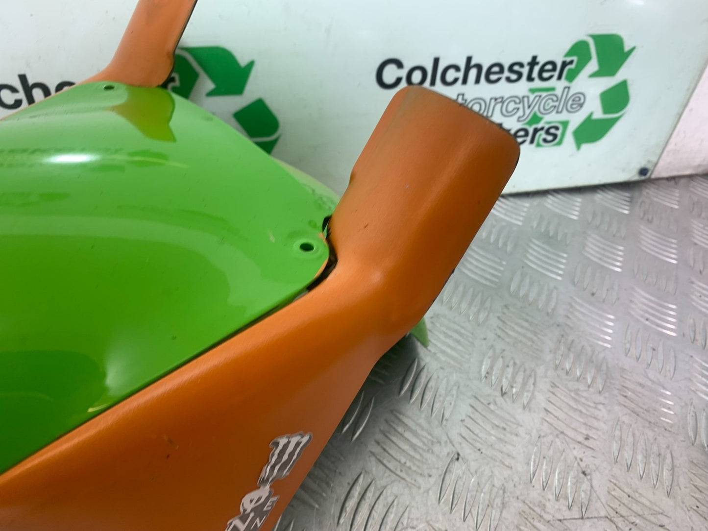 KAWASAKI ZX9R ZX9 E1 FRONT MUDGUARD  YEAR 2000-01 (CMB1171)