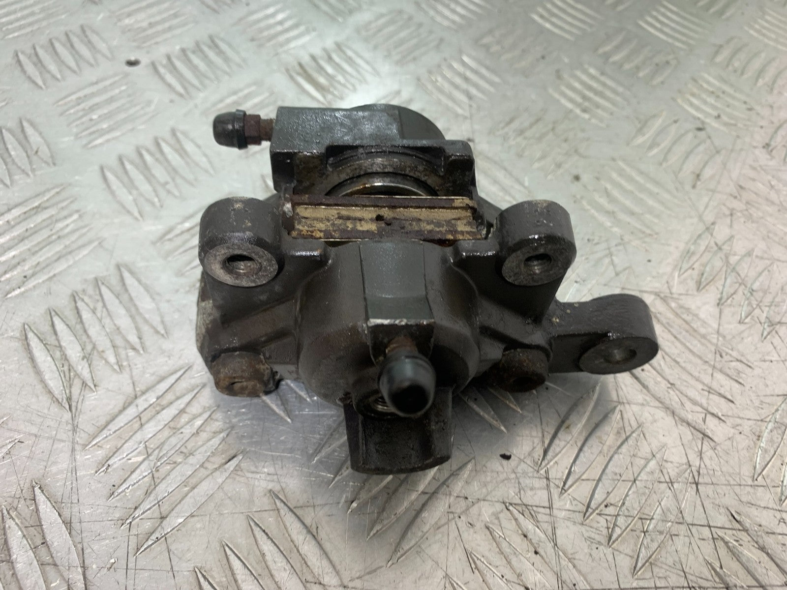 SUZUKI GSF600 GSF 600 BANDIT REAR BRAKE CALIPER  2000-2004 (CMB1269)
