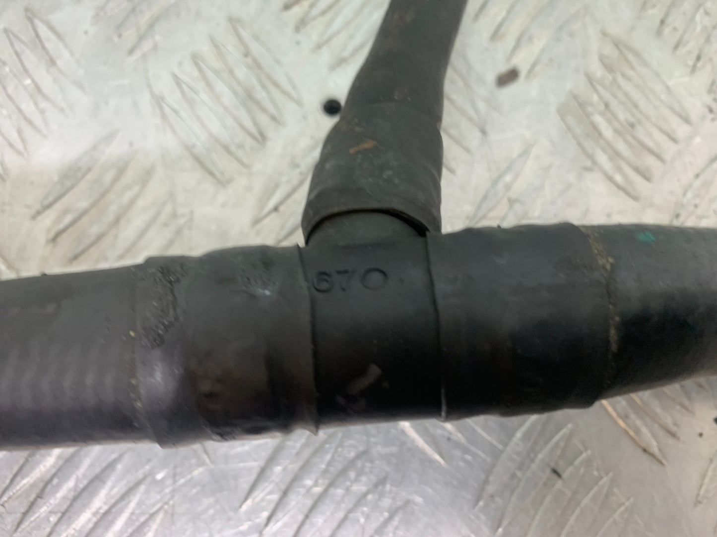 TRIUMPH 675 STREET TRIPLE RADIATOR HOSE 2013-2016 (CMB1186)