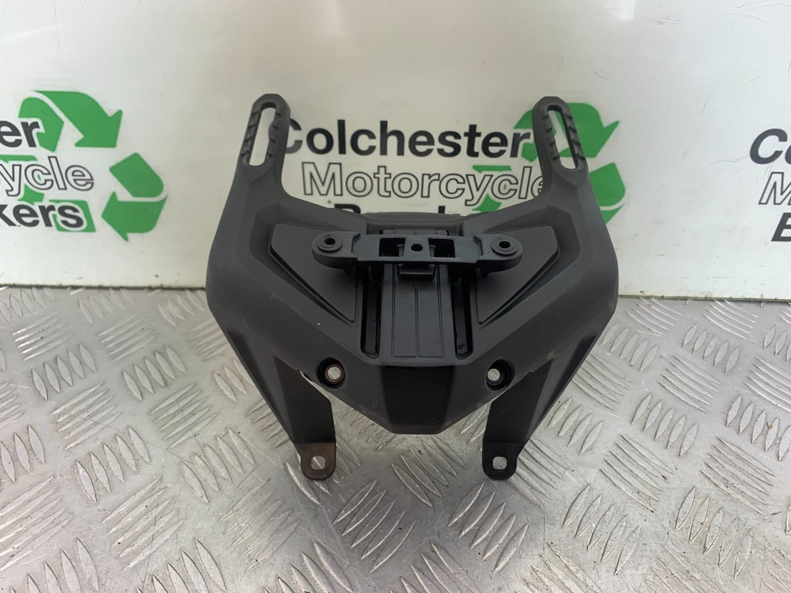 TRIUMPH TIGER 800 XRT SCREEN MOUNT   2018-2020 (CMB1193)