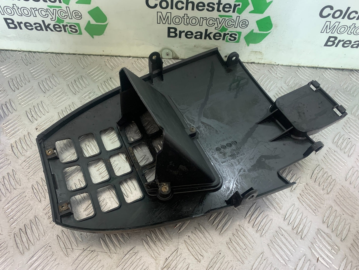 KAWASAKI J125 J125 BELLYPAN YEAR 2016-2020 (CMB1158)