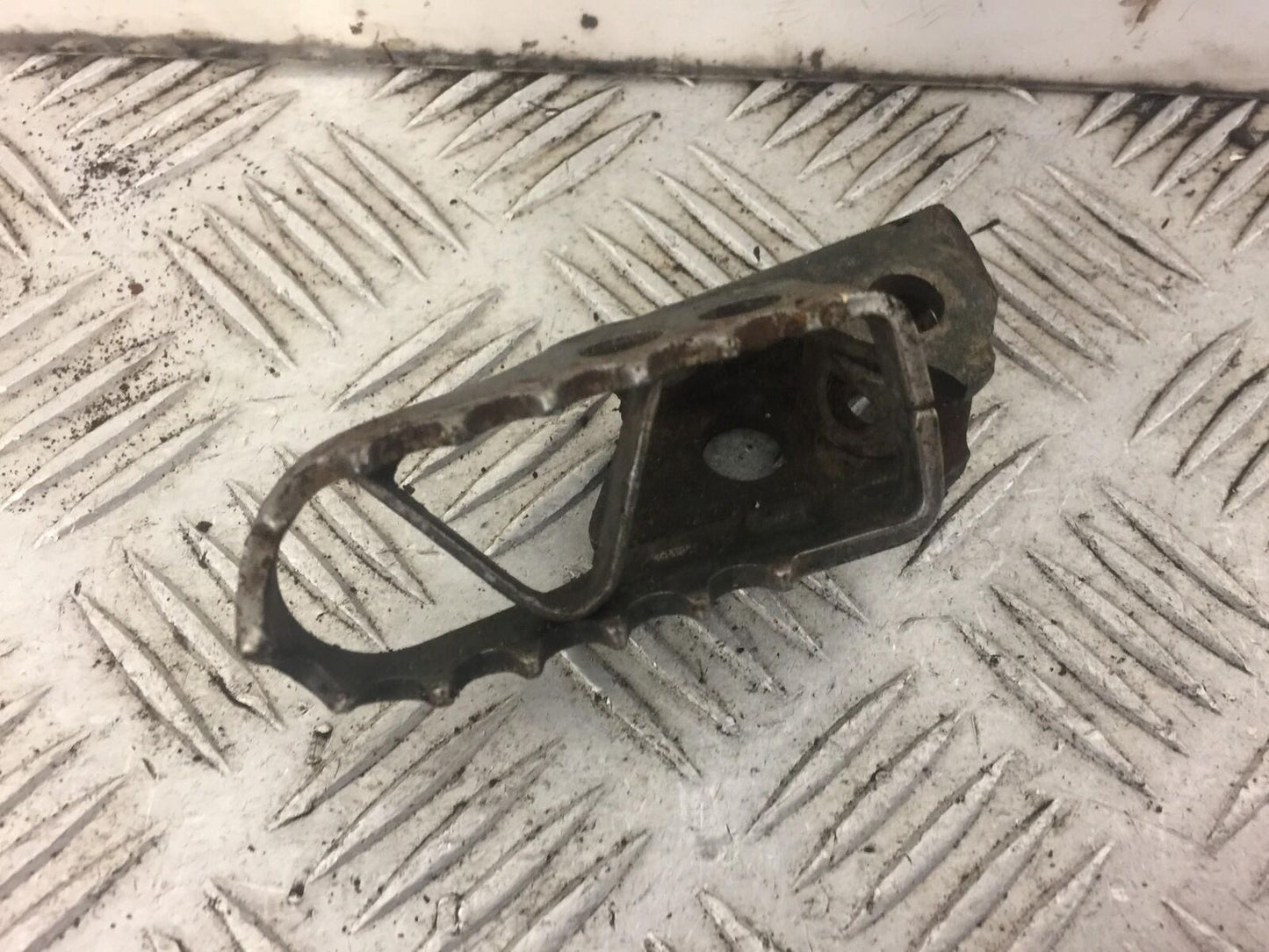 YAMAHA DTR125 DTR 125 DT125 R FRONT LEFT PEG