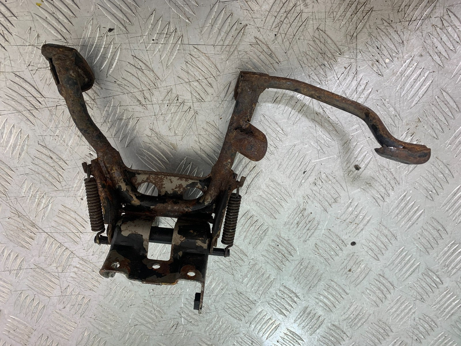 PIAGGIO VESPA LX50 LX S 50 CENTER STAND   YEAR 2007-2016 (CMB1290)