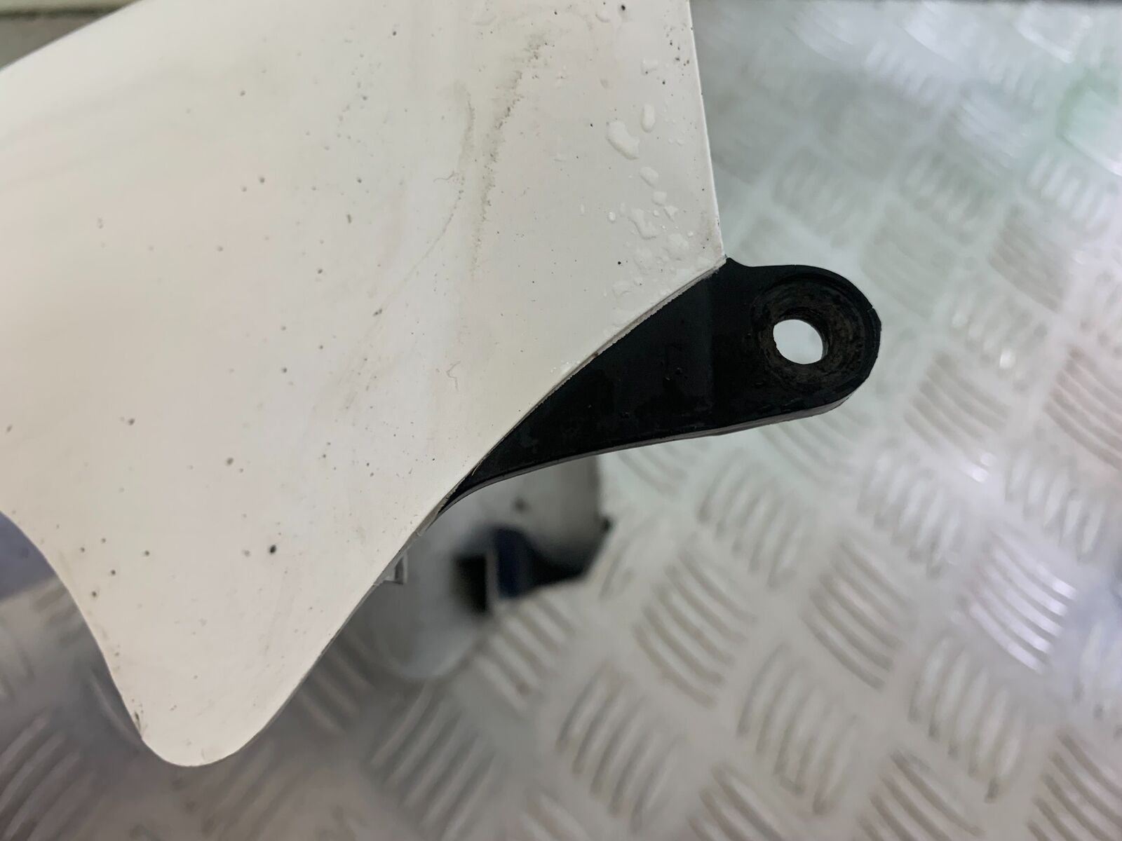 YAMAHA FJ1100 FJ 1100 FRONT MUDGUARD   YEAR 1984-1985 (CMB1101)