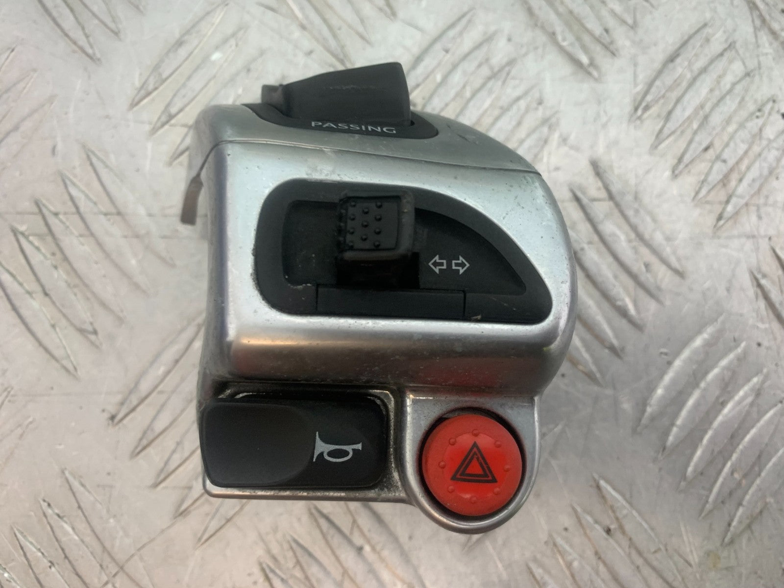 PIAGGIO MP3 250 ie LEFT SWITCH GEAR  YEAR 2007 (CMB1307)