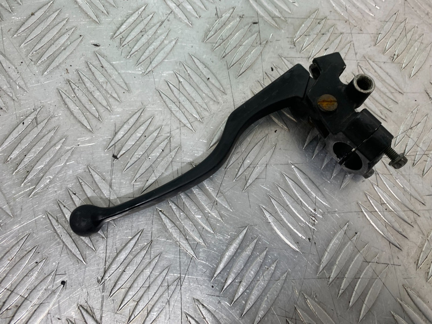 QINGQI QM125 GY-2B CLUTCH LEVER AND BRACKET  YEAR 2016 (CMB1228)