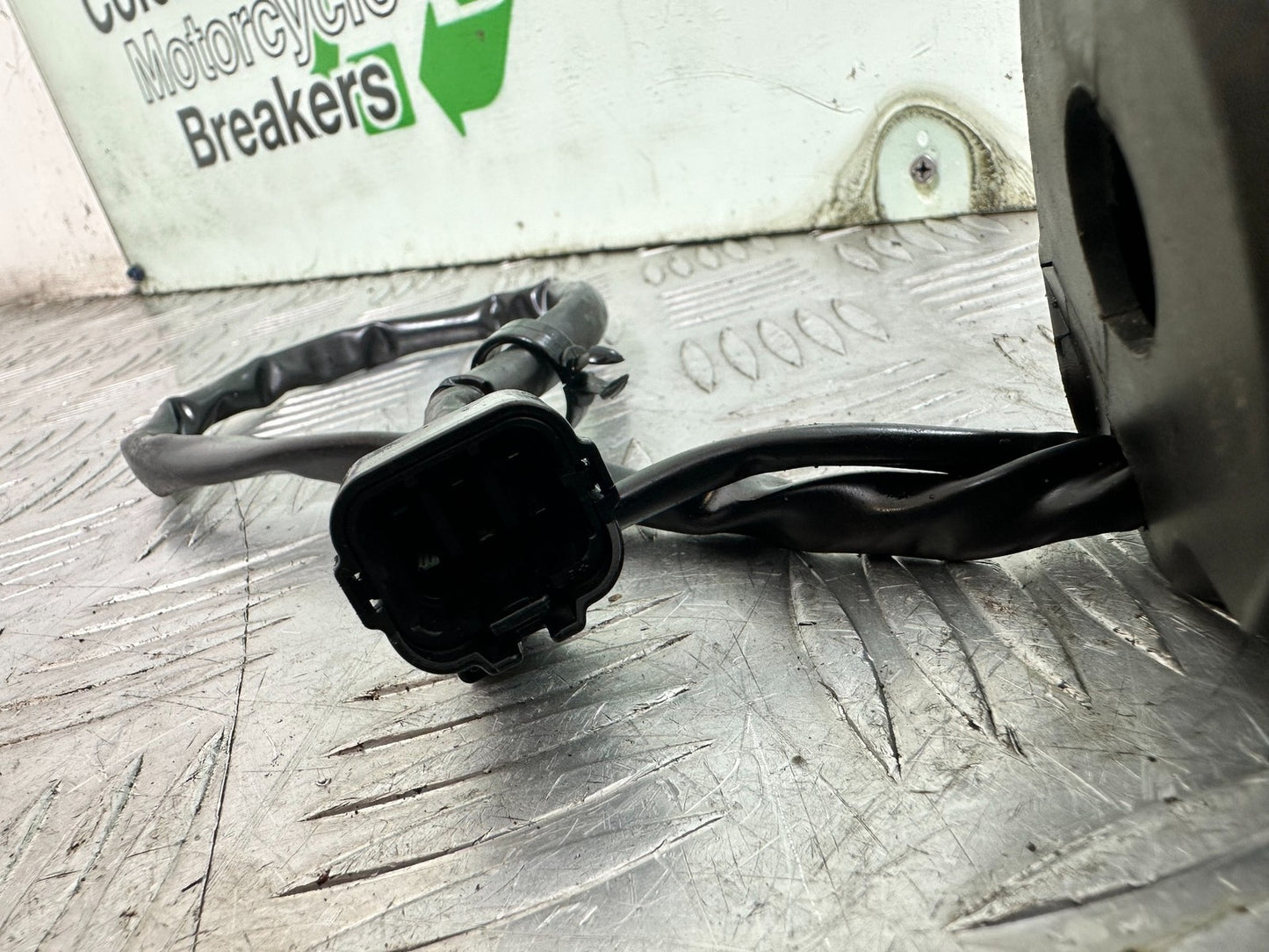 KAWASAKI ER6 F ER6F RIGHT SWITCH GEAR YEAR 2005-2008 (CMB1178)