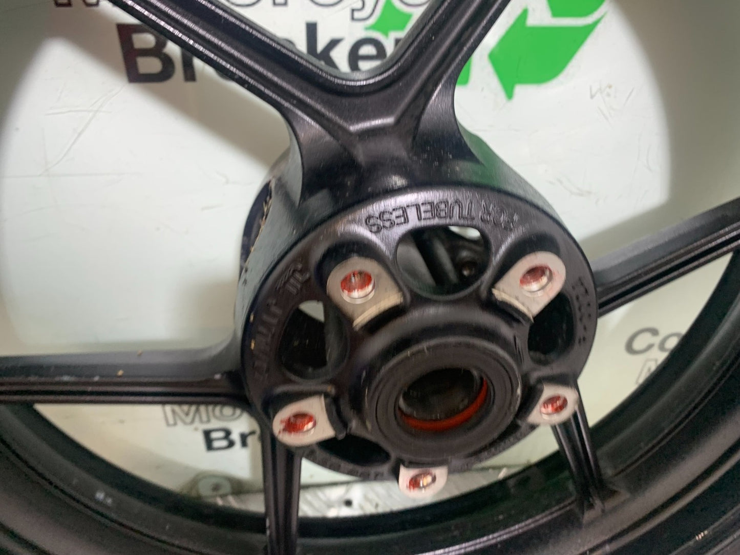 KAWASAKI ZX10R ZX10 R FRONT WHEEL   2008-2010 (CMB1206)