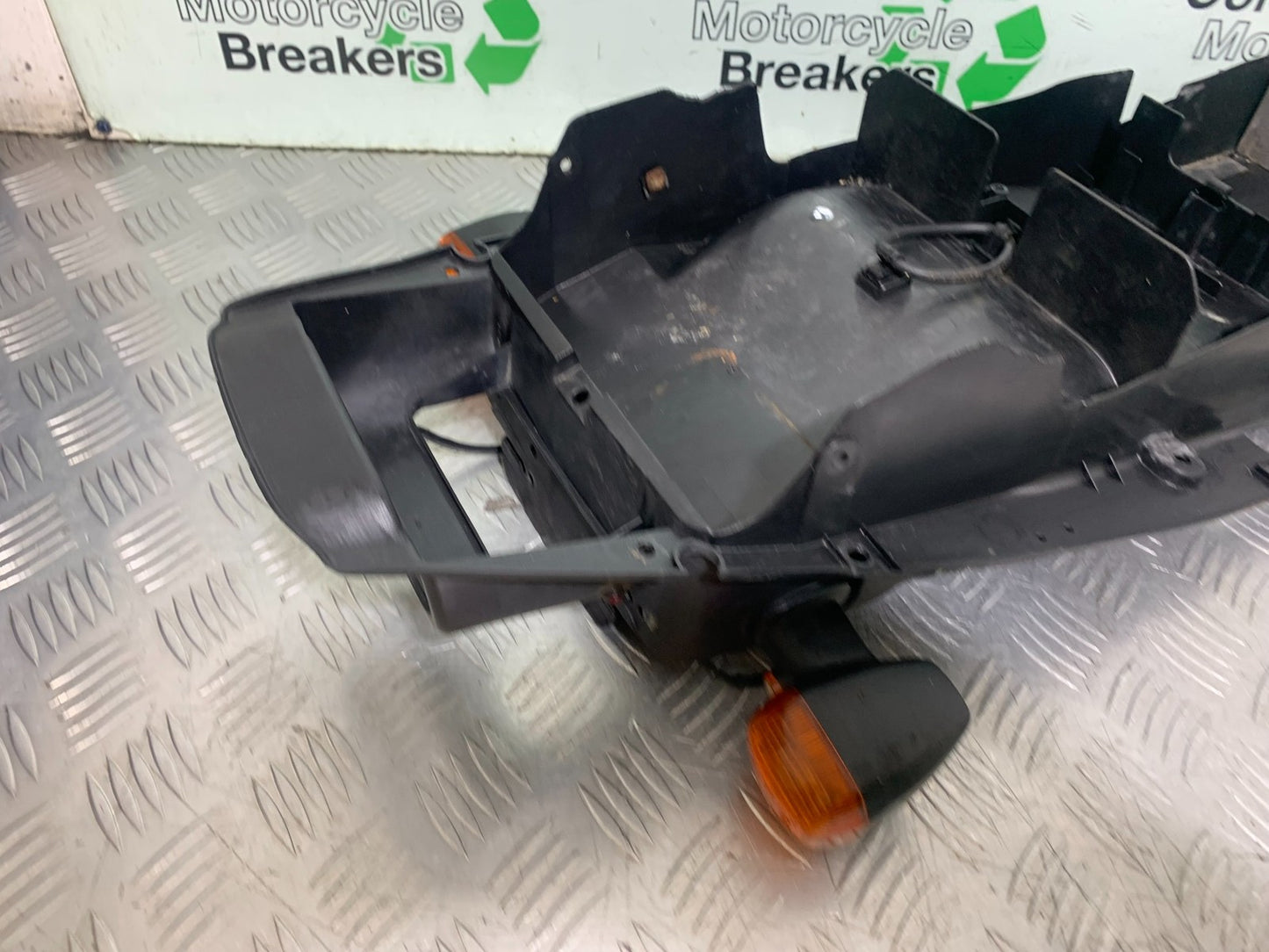 YAMAHA YZF R1 4XV REAR MUDGUARD AND INDICATORS  YEAR 1998-99 (CMB1291)
