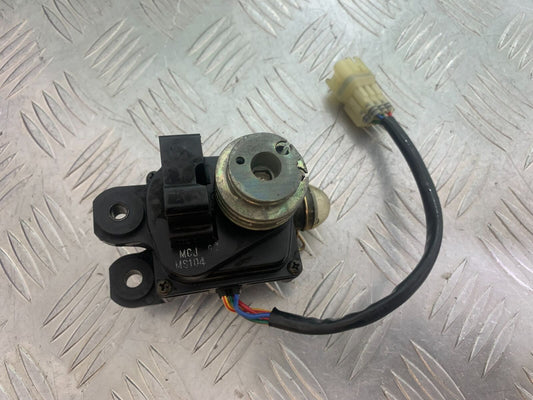 HONDA CBR 929 RRY FIREBLADE EXHAUST SERVO MOTOR YEAR 2000-01 (CMB1026)