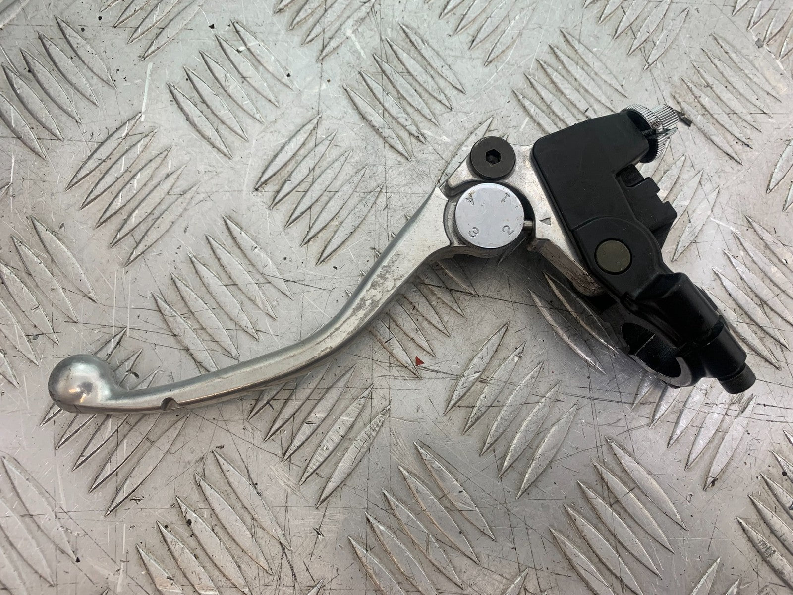 TRIUMPH 1050 SPRINT ST CLUTCH LEVER AND BRACKET   YEAR 2004-2007 (CMB1197)