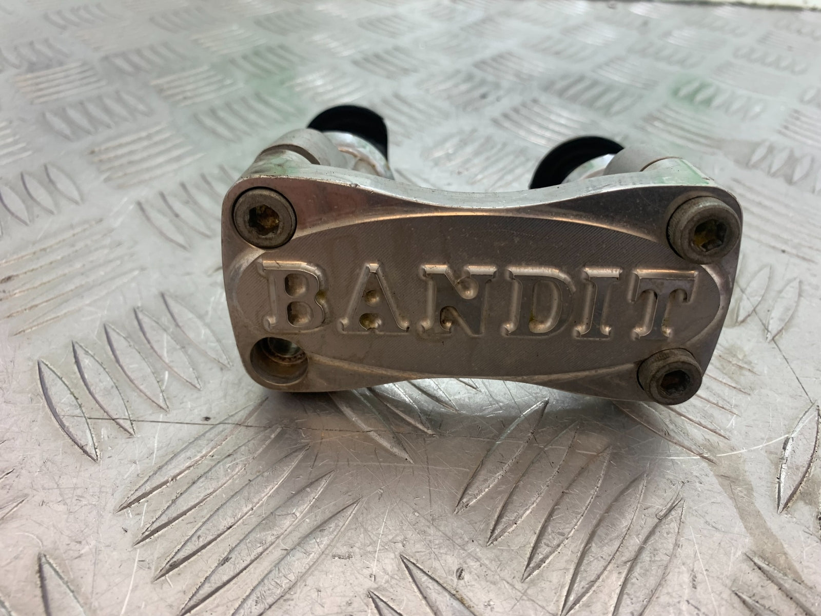 SUZUKI GSF1200  GSF 1200 BANDIT HANDLEBAR RISERS YEAR 1997-2000 (CMB1149)