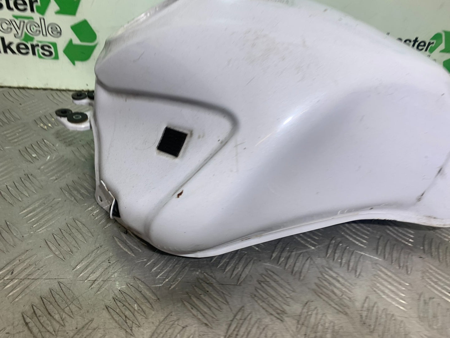 KAWASAKI ER6 N PETROL TANK  YEAR 2012-2017 (CMB1324)