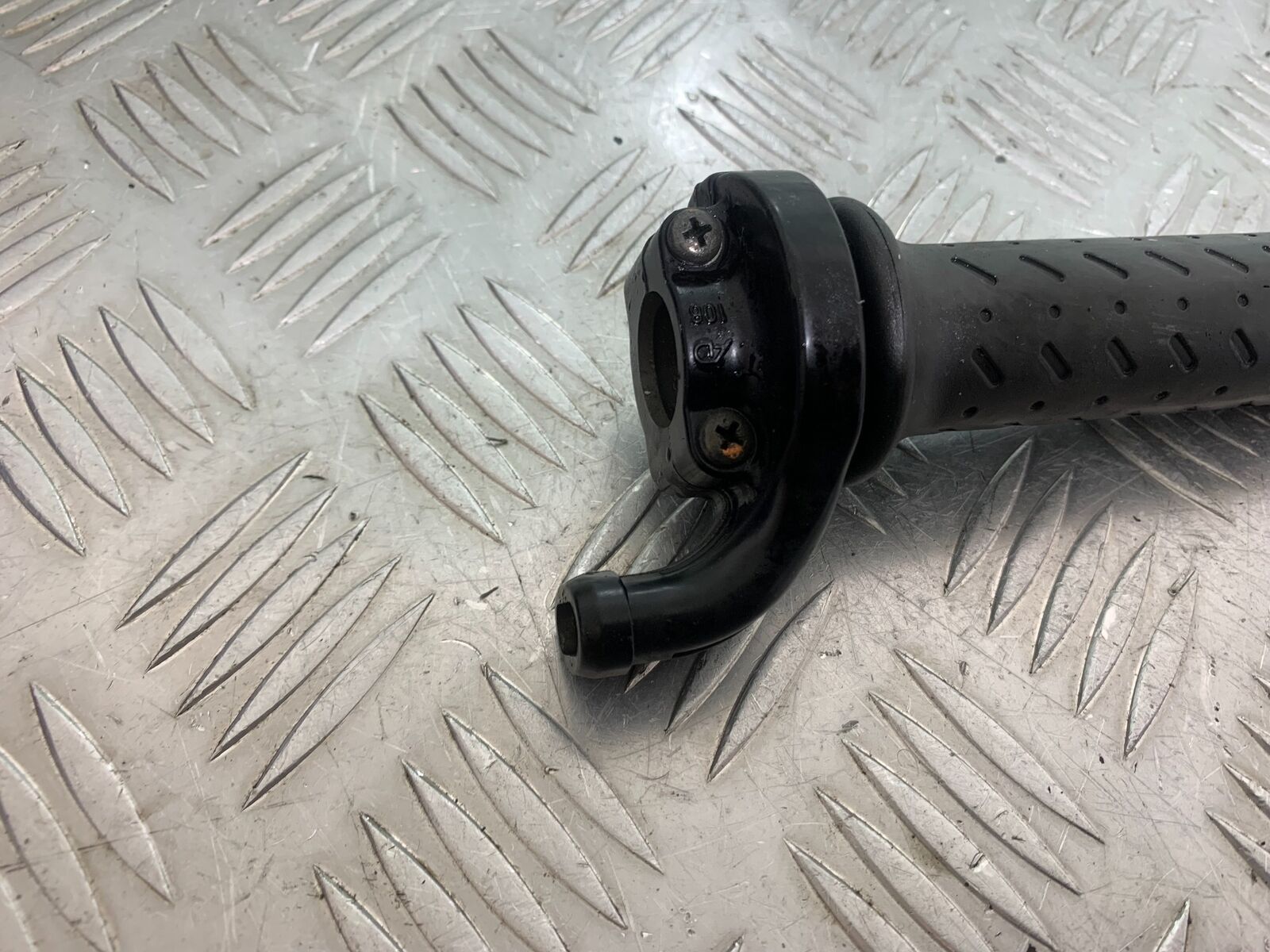 TRIUMPH TIGER 800 THROTTLE HOUSING    YEAR 2011-2014 (CMB1113)