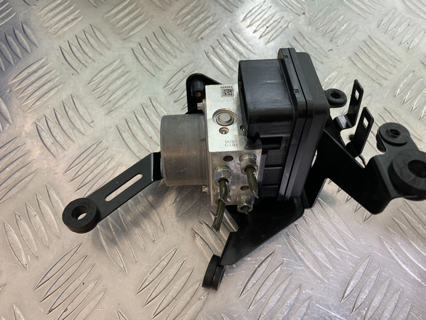 KAWASAKI ZX10R ZX 10R ABS PUMP YEAR 2016-2020 (CMB1015)