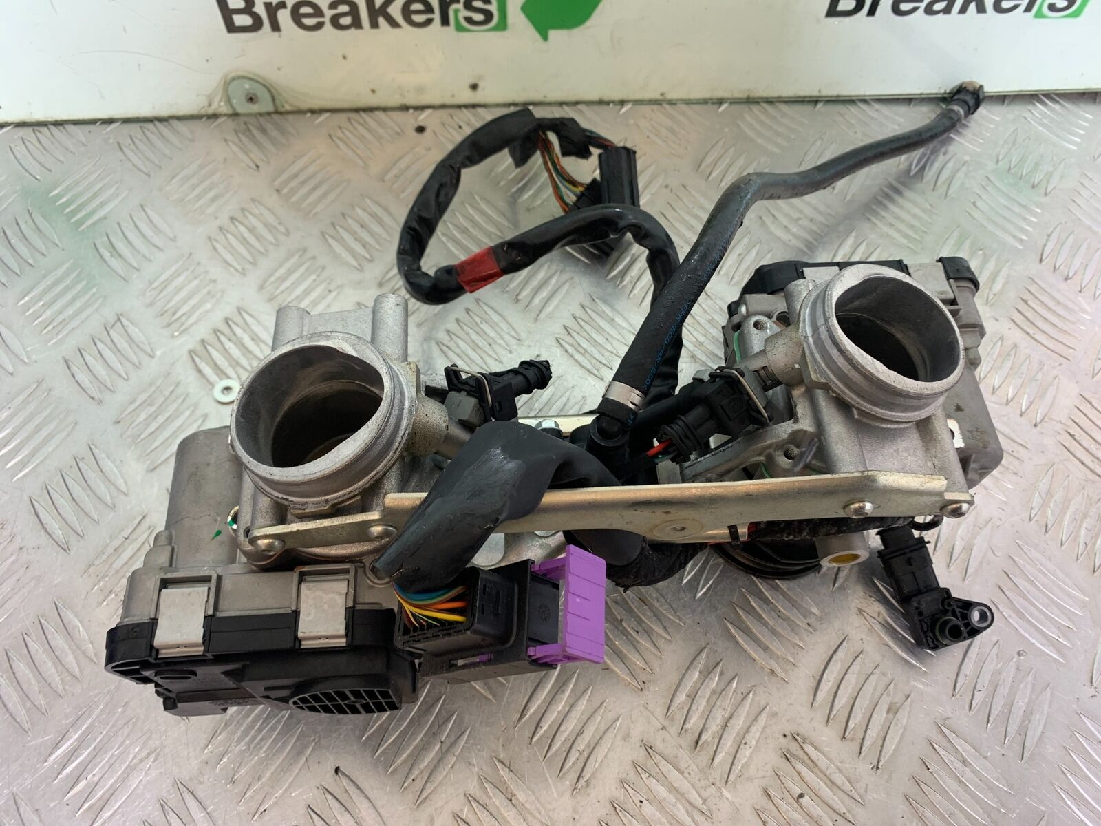 APRILIA SL750 SL 750 SHIVER THROTTLE BODIES   YEAR 2012 (CMB1074)