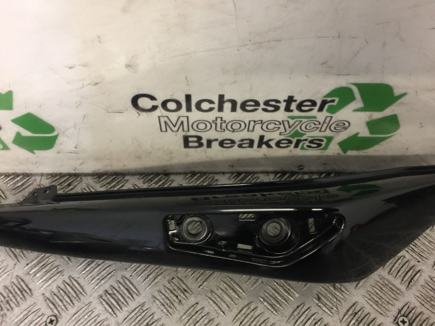 KAWASAKI ER6 F RIGHT SEAT PANEL  YEAR 2009-2011 (STOCK 412)