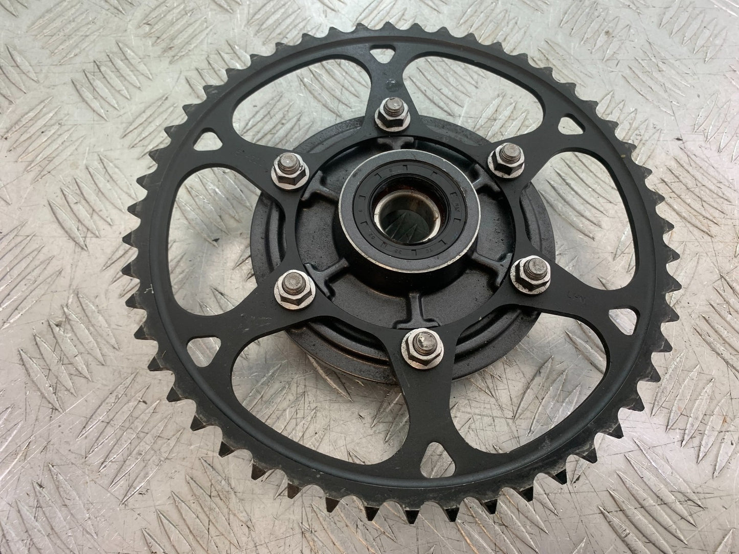 TRIUMPH TRIDENT 660 SPROCKET CARRIER  YEAR 2021-2024 (CMB1295)