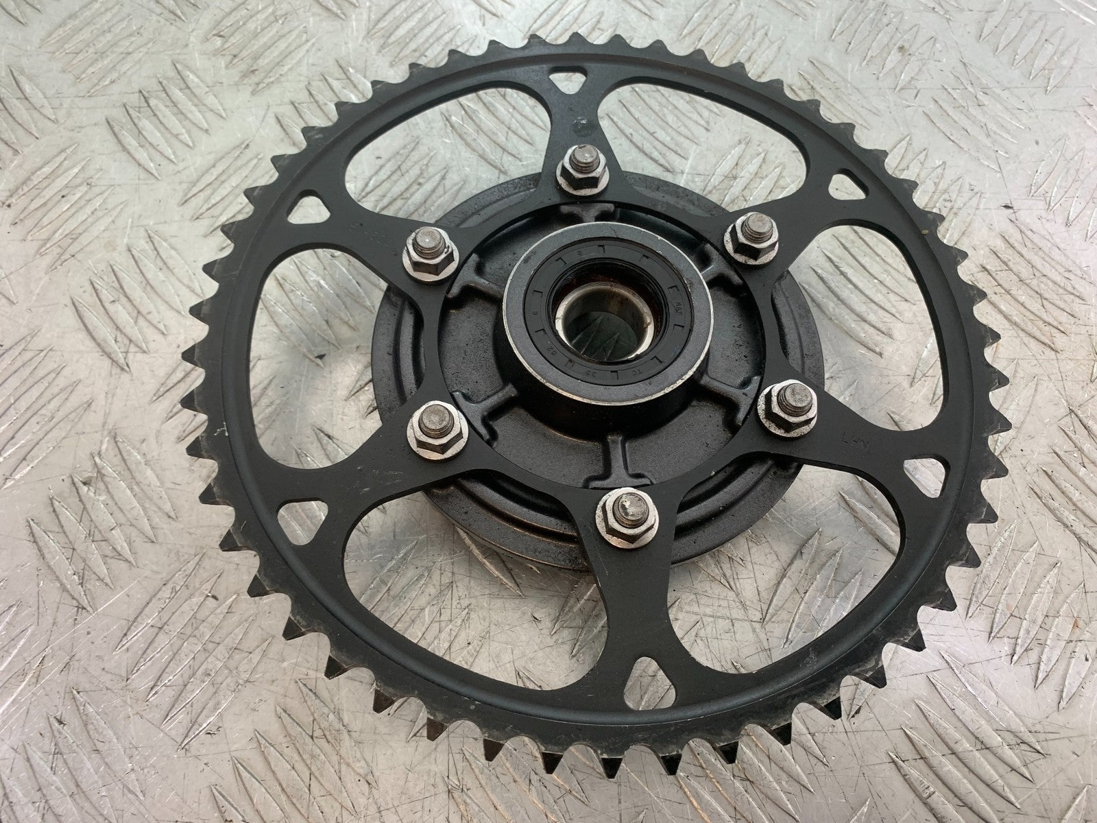 TRIUMPH TRIDENT 660 SPROCKET CARRIER  YEAR 2021-2024 (CMB1295)