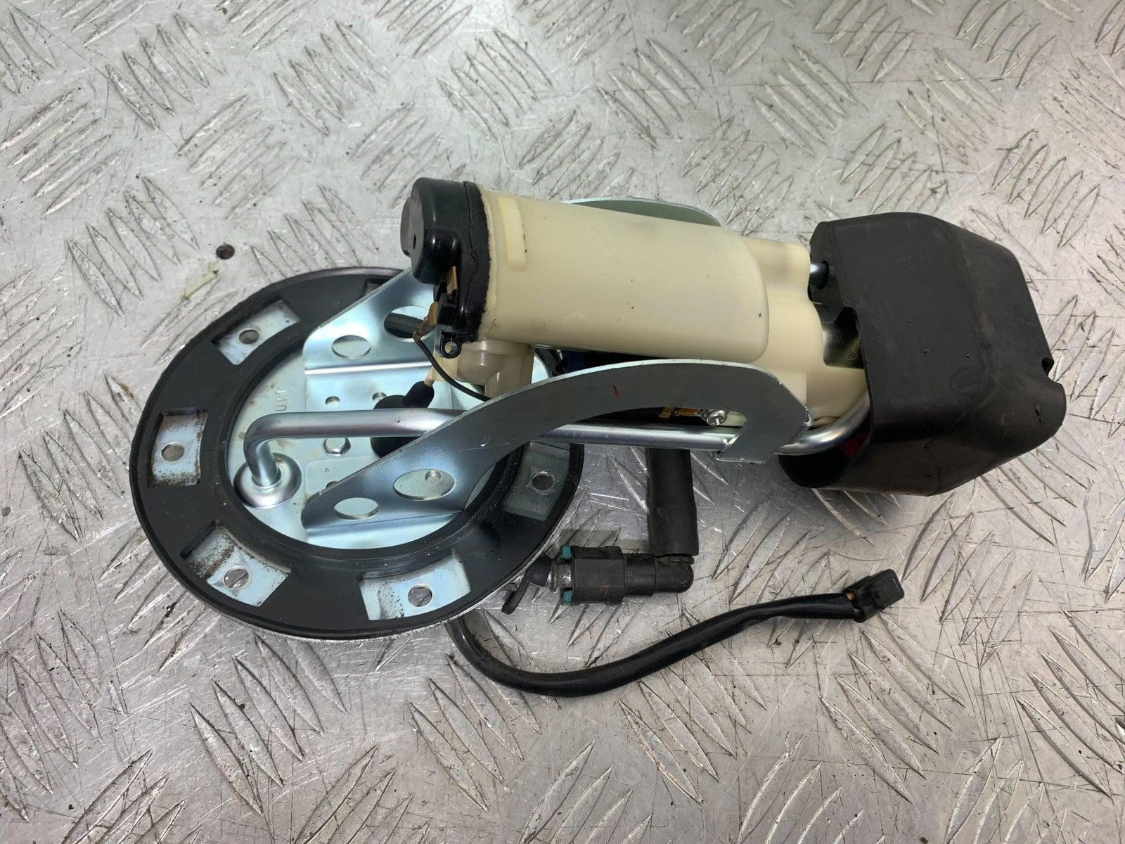 HONDA CBF600 CBF 600 PETROL PUMP  YEAR 2004-07  (CMB1305)