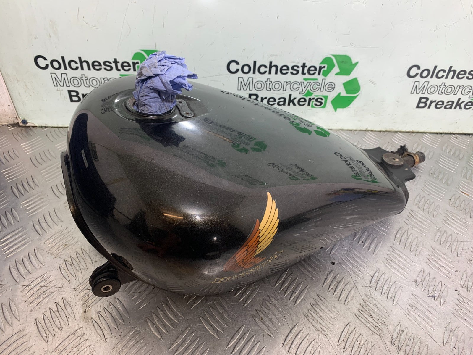 HONDA VT700 VT 700 SHADOW PETROL TANK  YEAR 1984-85 (CMB1328)